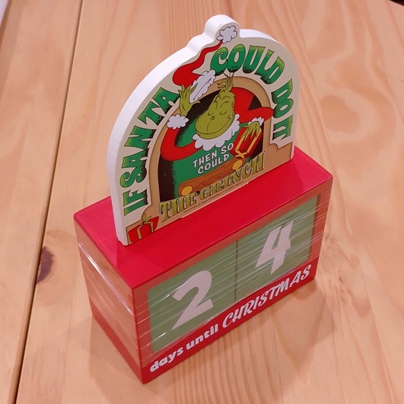 Dr. Seuss' The Grinch Stole Christmas Countdown Calendar 2025 2024 - Picture 8 of 13
